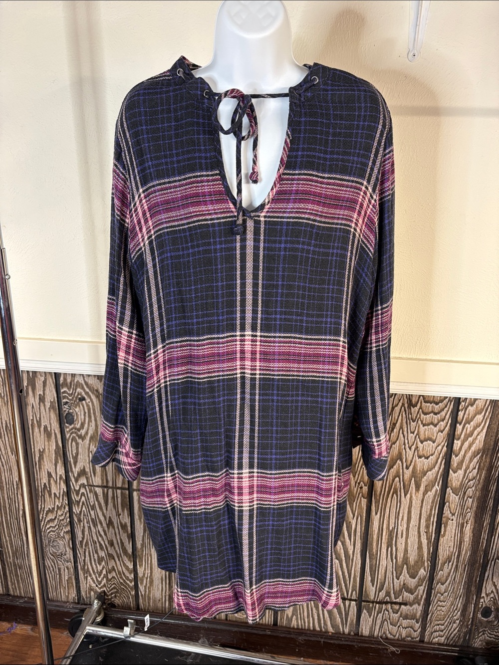 cloth & stone Black Plaid Tie-Neck Tunic with Pink Stripes